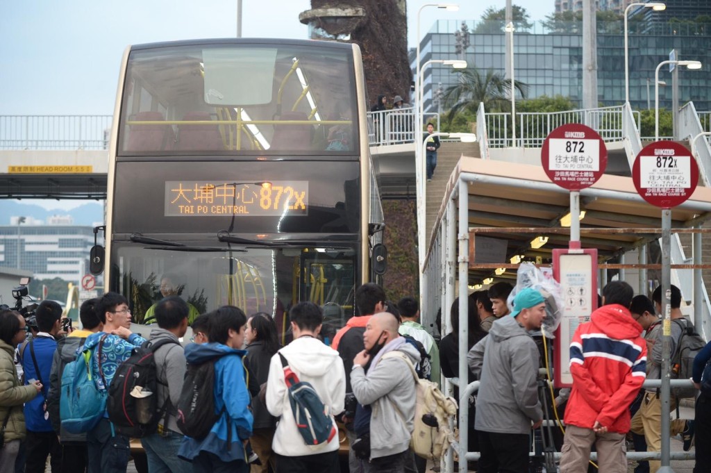 九巴今日除維持原有的872線外,亦新推出872X號巴士線。蘇正謙攝