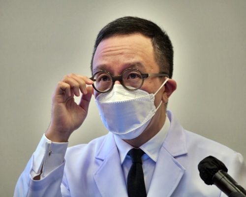 梁卓偉推算全港有約140人具二代傳播能力。