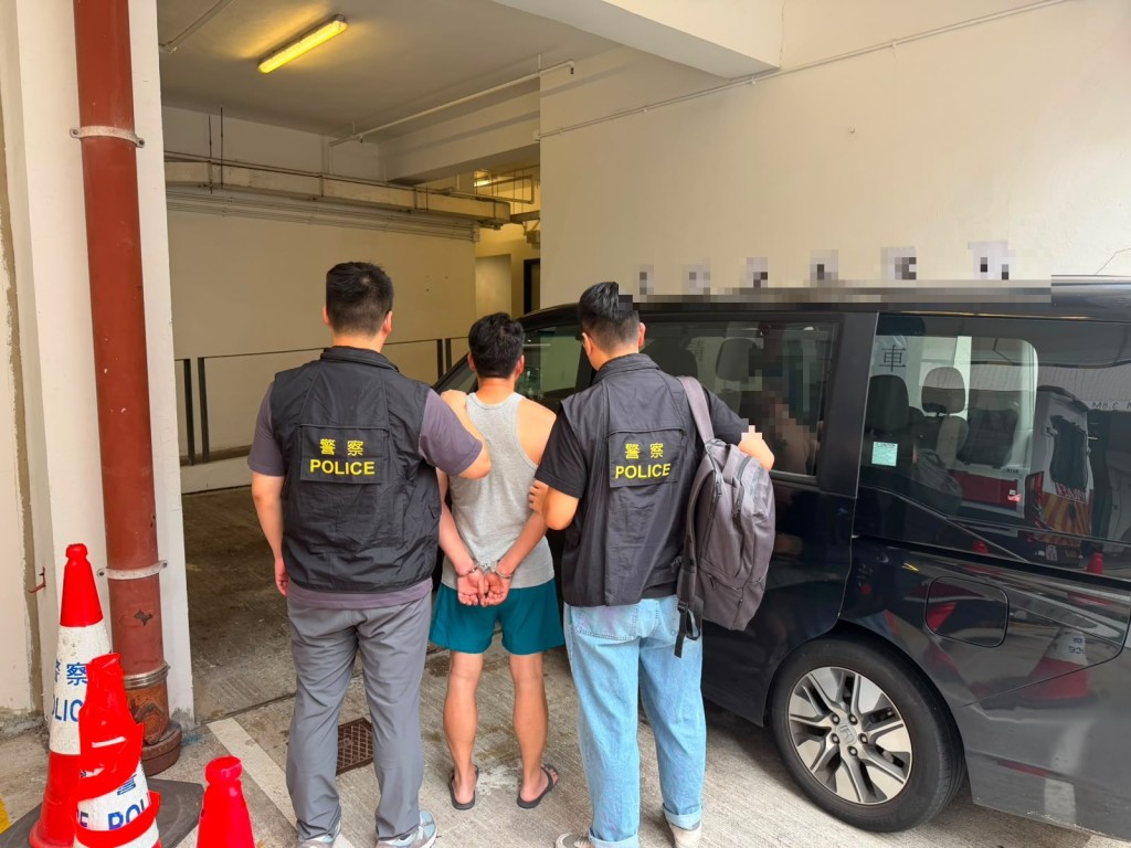 一名48歲本地男子涉嫌「販運危險藥物」被捕。 一名48歲本地男子涉嫌「販運危險藥物」被捕。
