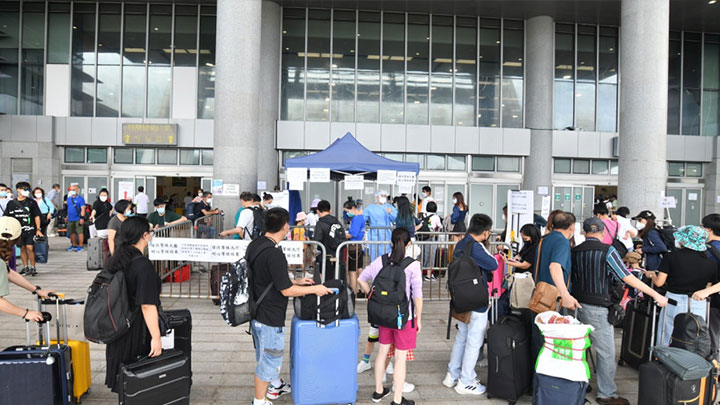 深圳為入境旅客提供隔離醫學觀察的「健康驛站」酒店一位難求。資料圖片
