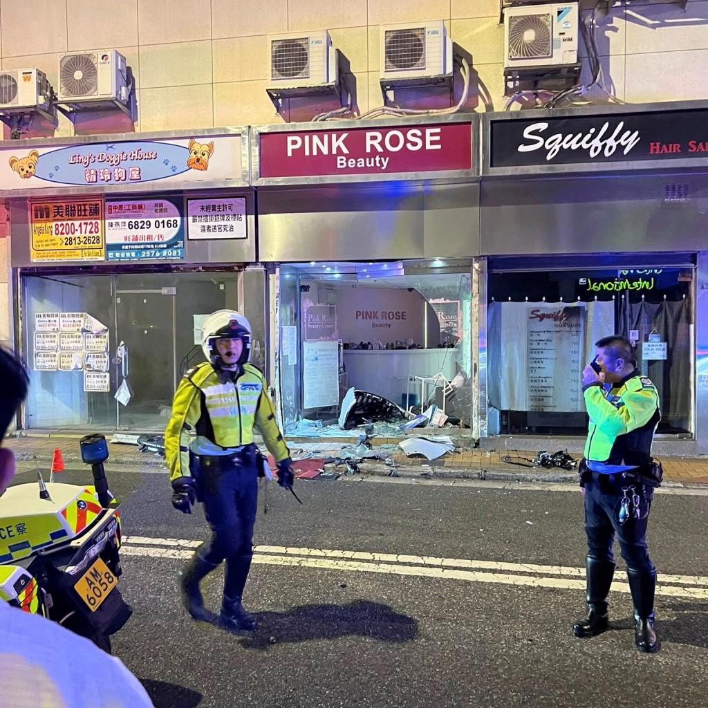 店舖嚴重損毀。FB：Paco Fung@西環變幻時