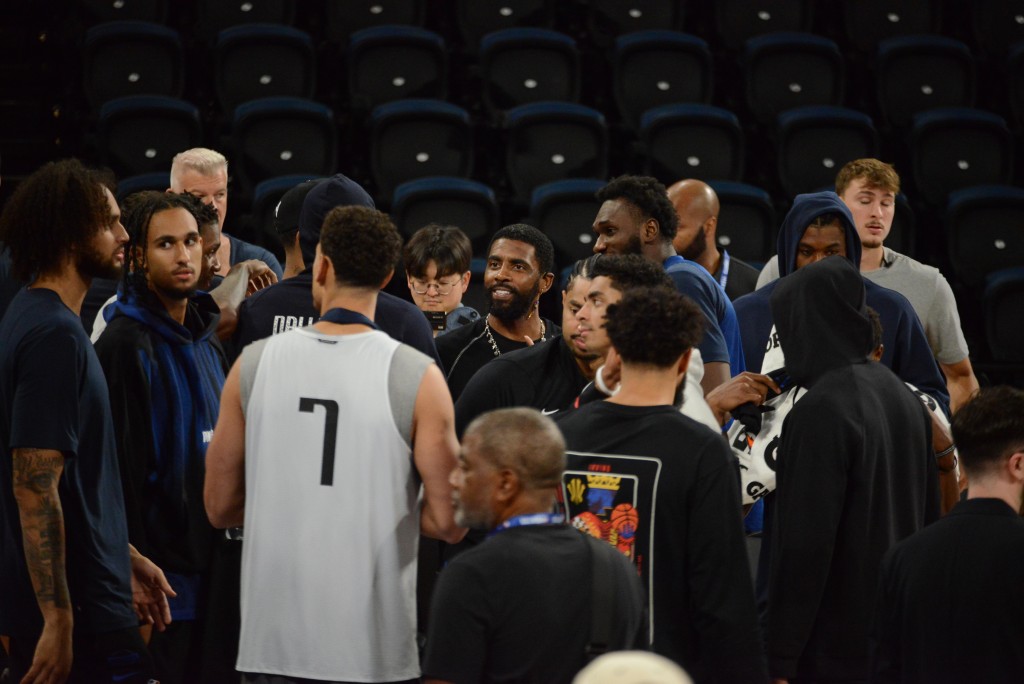 达拉斯独行侠进行NBA中国赛的首次公开操练。杨功煜摄