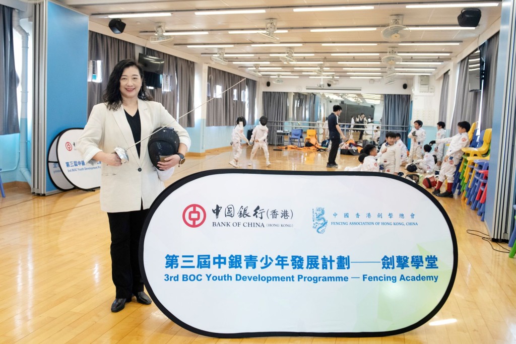 校長李詠琴感謝「中銀青少年發展計劃」的全方位資源支援，讓劍擊運動走進校園。