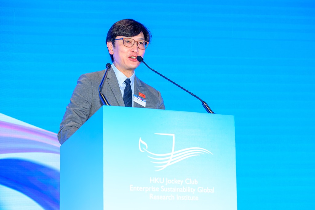 香港賽馬會董事陳衍里醫生於2026可持續發展高峰會致辭。