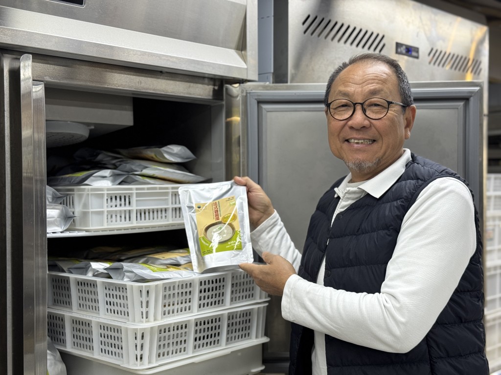 Ben表示𩠌包主打用优质本地农作物、不加味精，也不主张大量生产，认为“贵精不贵多”。