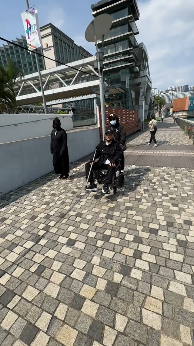 謝賢現身尖沙咀。 謝賢現身尖沙咀。