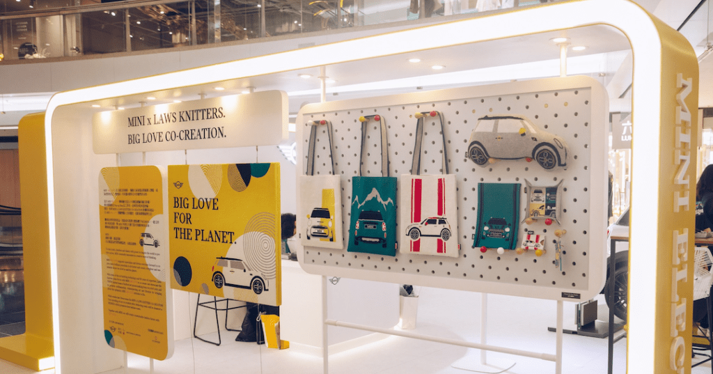 MINI BIG LOVE POP UP SHOP