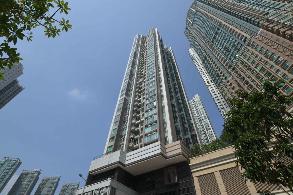 一号‧西九龙呎租33.3元。