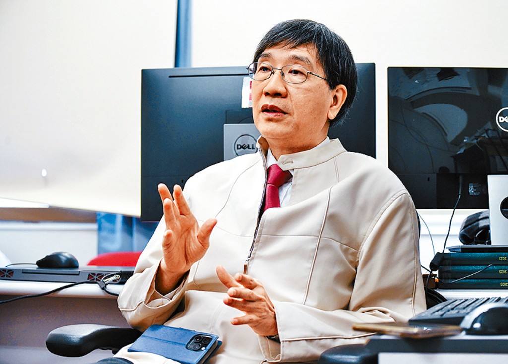 袁國勇與多位知名學者就《預算案》建議，倡主動出擊發展高端醫療服務。