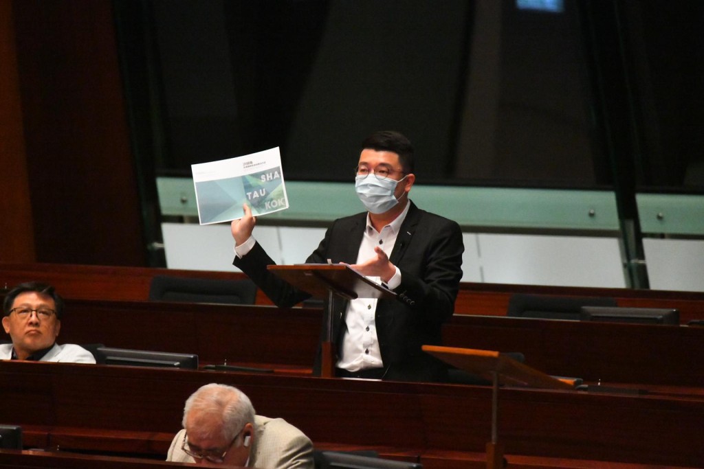 劉國勳讚揚深圳不少區政府較香港官員更積極關心本港的新界發展。