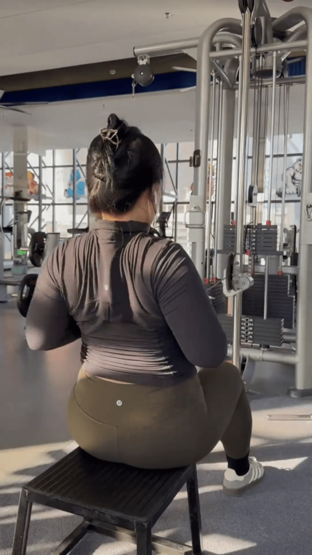 闺蜜激励“瘦咗似杨幂”，浙江女拍片记录减肥过程。