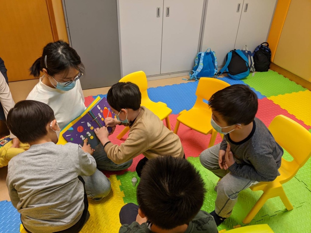 「情緒急救隊」義工為SEN及非SEN學童提供情緒急救課程。