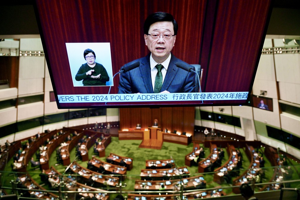 2024年《施政報告》提出民青局將在南昌社區中心和毗鄰的通州街臨時街市設置「連青人網絡」的實體互動平台。資料圖片