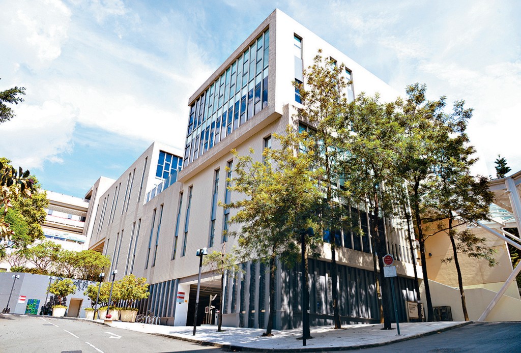 嶺南大學持續進修學院現為嶺大的學術部門，位於嶺大校園的劉仲謙樓。