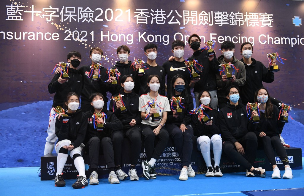 港劍賽今日決出花劍與佩劍王者。李睿哲攝