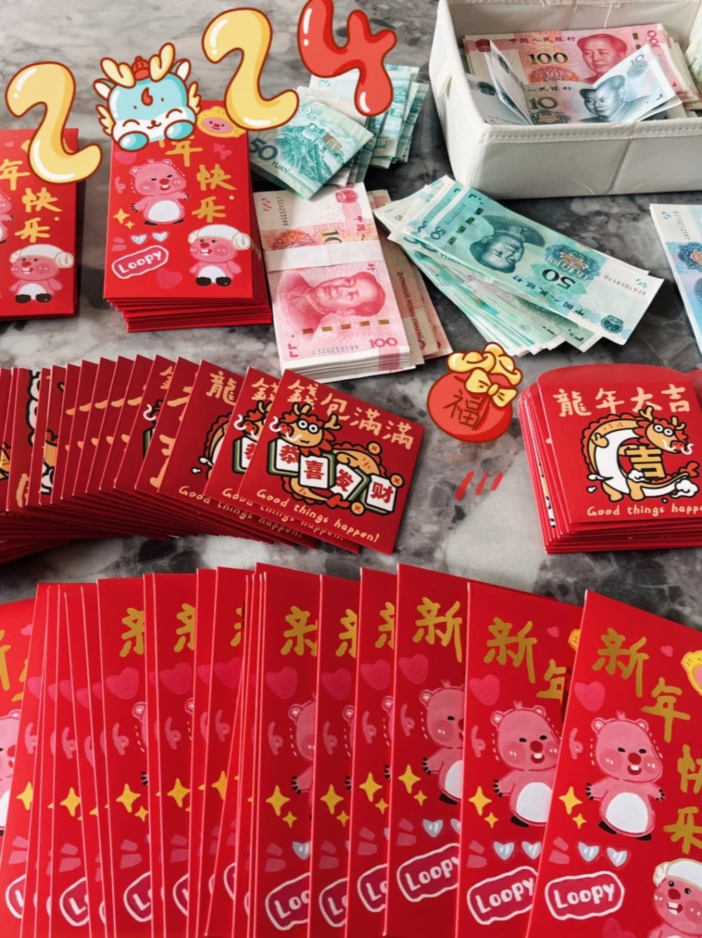 許多華人在農曆新年也要準備大筆新錢封利是。小紅書