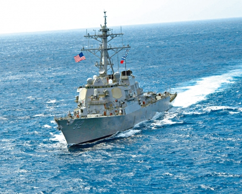■美軍「巴里」號導彈驅逐艦。