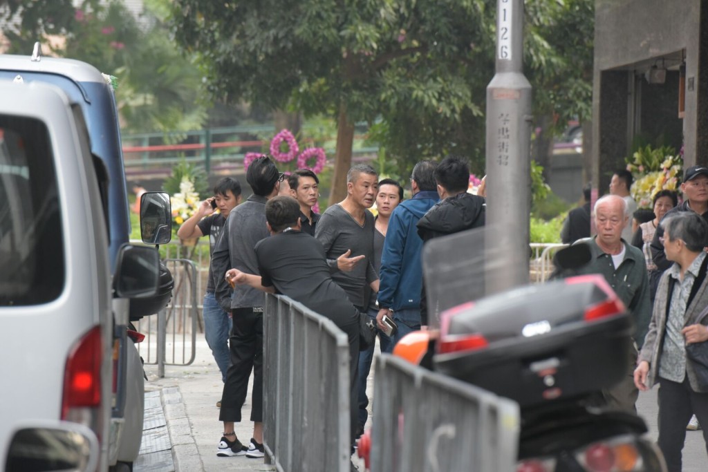 詹昌盛抵達殯儀館。黃文威攝