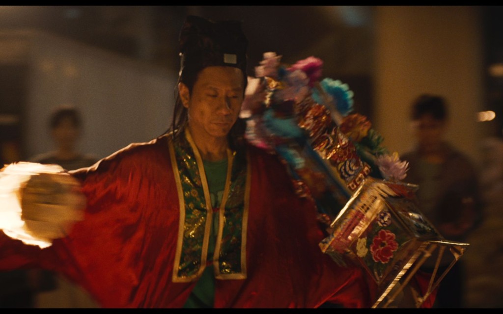 激減20磅的朱康，為了這場扮破地獄戲險暈。