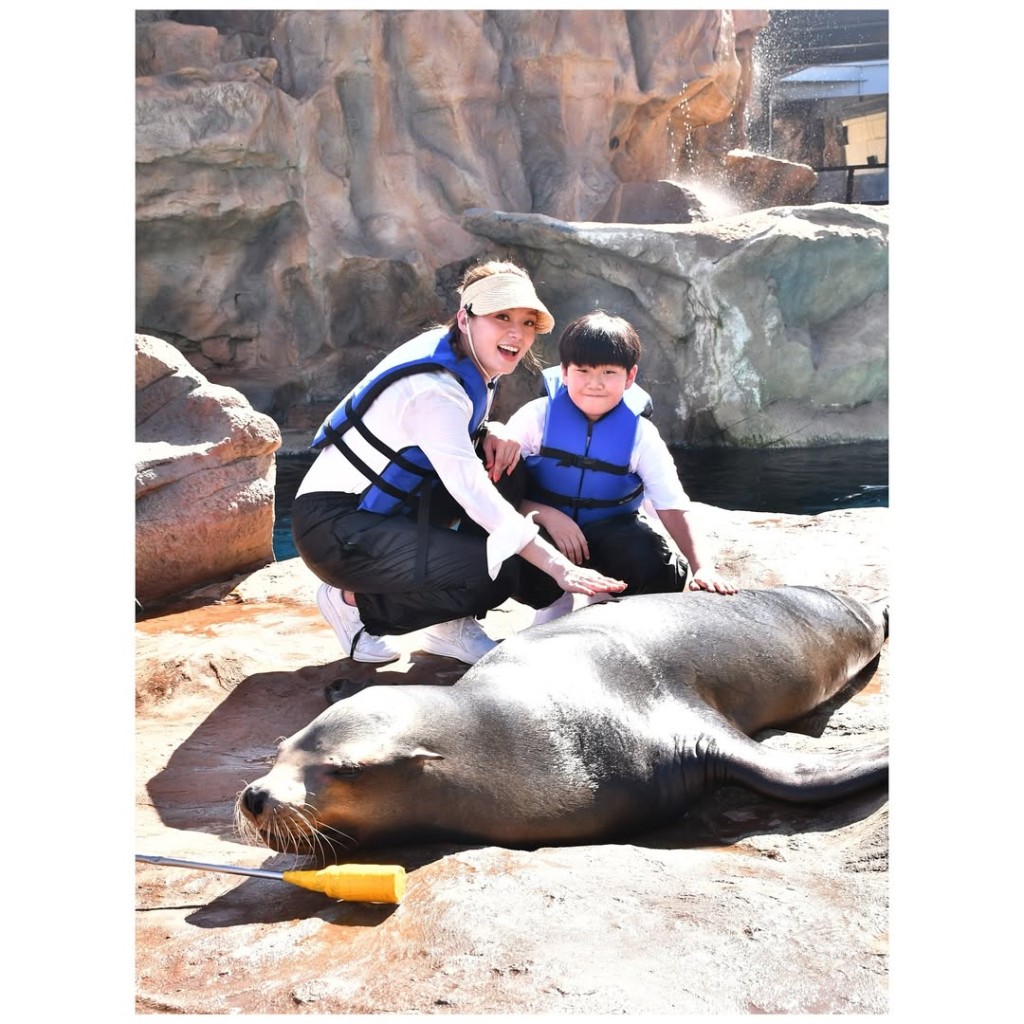 屬馬的星二代有呂慧儀的兒子Anton，於2026年馬年運程來看，媽媽於馬年要給予更多選擇權和決策權，協助兒子成長。（圖片來源：ig@konniecrab）