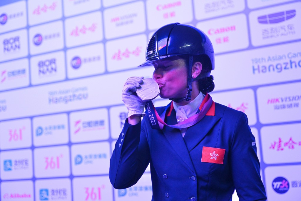 蕭頴瑩在杭州亞運摘走銀牌。 陳極彰攝