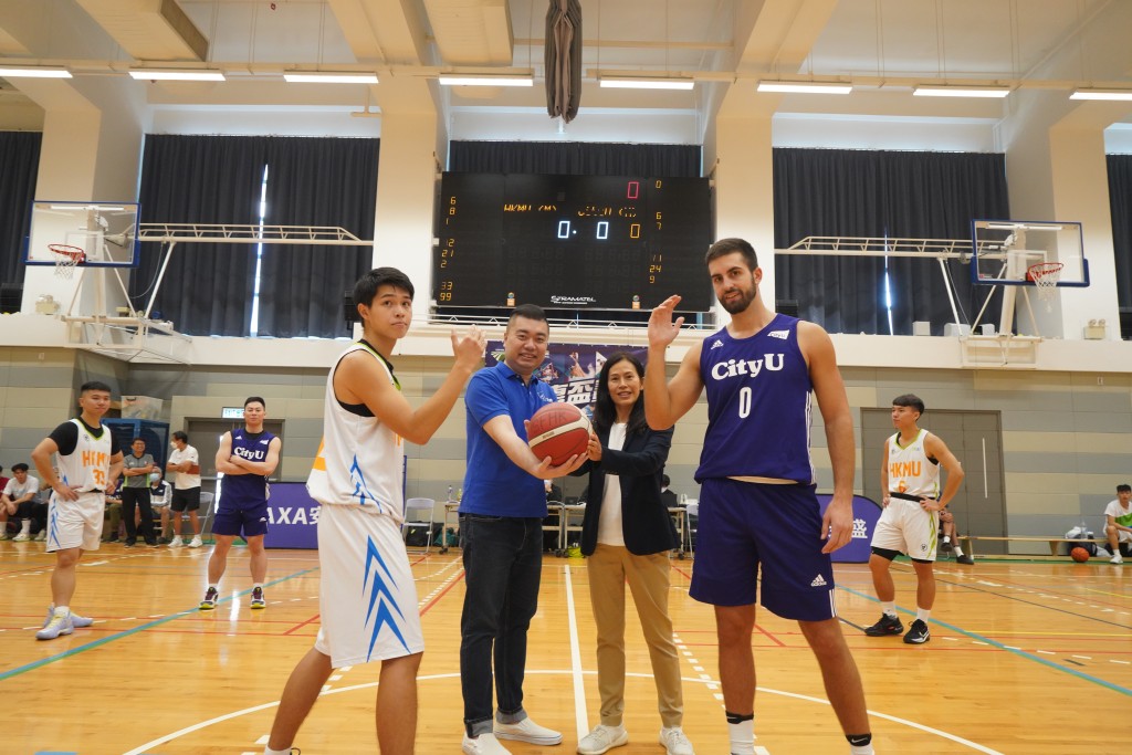 城市大学男子队及香港都会大学男子队出席开球礼。 公关图片