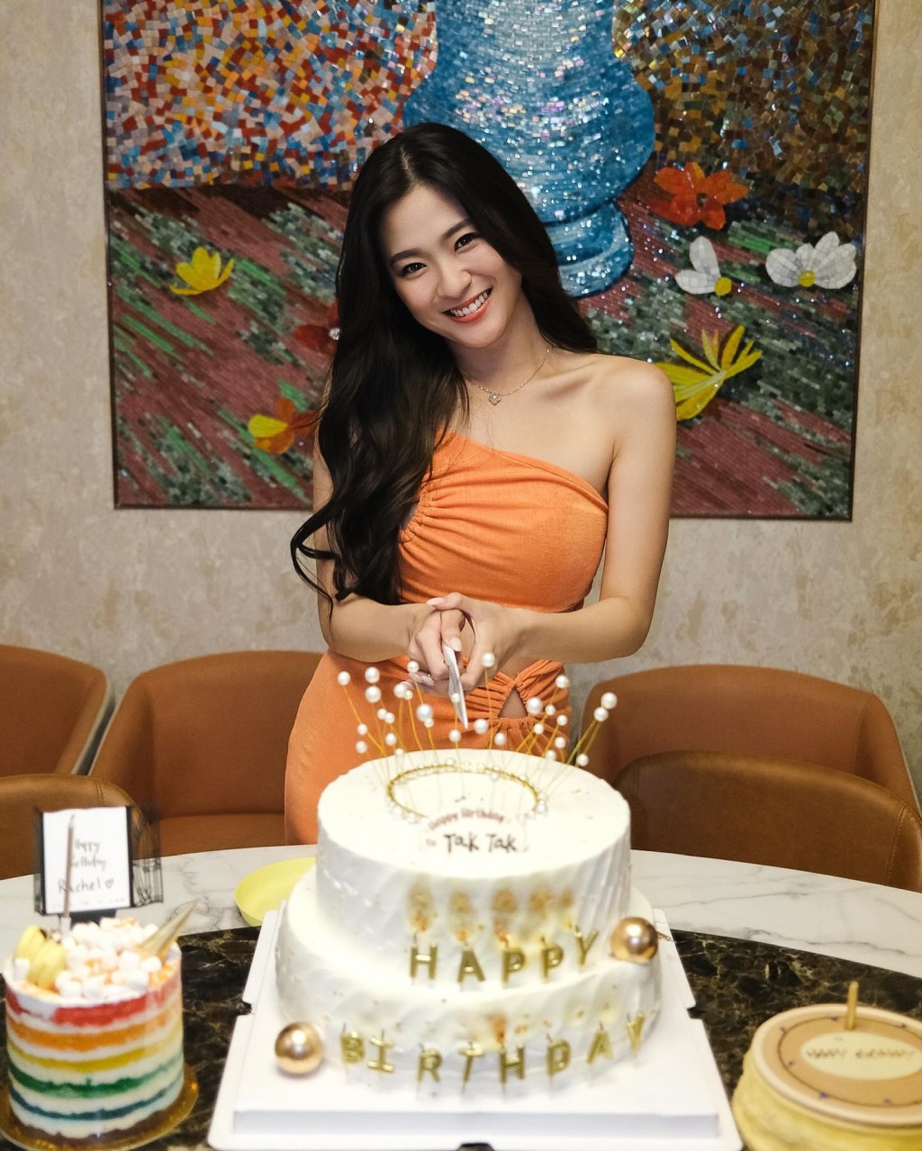 陈懿德2月时举行生日会庆祝26岁。