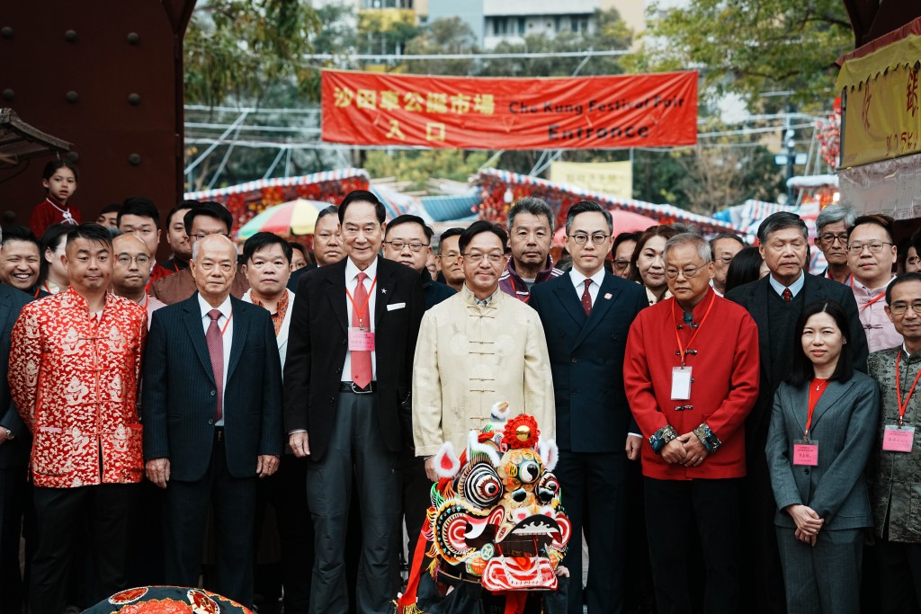 劉業強早上到場。 劉業強早上到場。