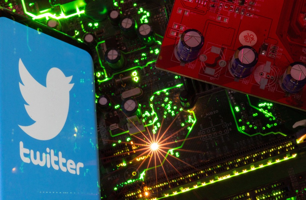 Twitter近期开始与一些内容创作者分享广告收入。路透