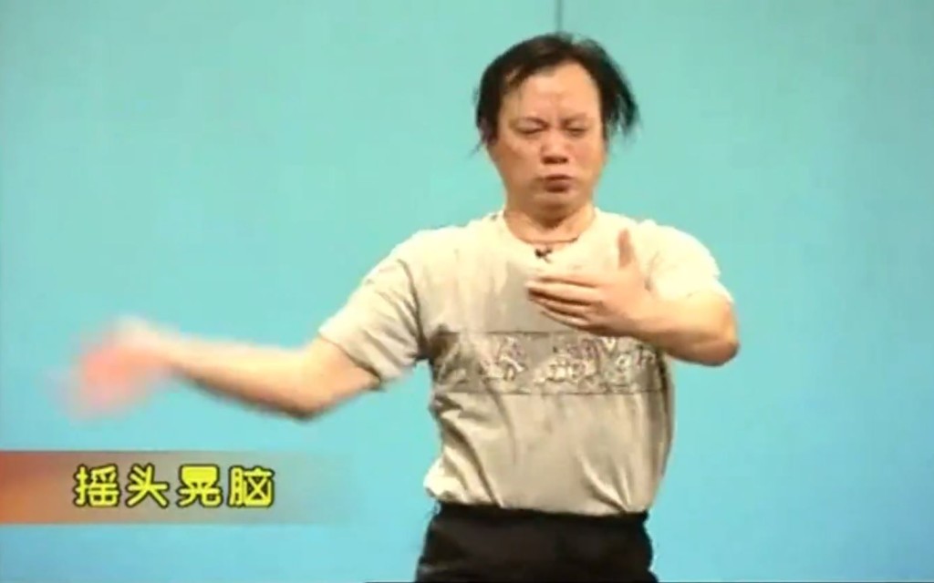 全网疯跳的“闪身步”。小红书