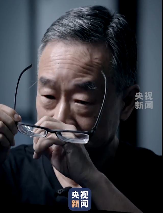 11日晚首播的反腐專題片《半步不退讓》預告片中，受賄2.68億人民幣的原中央委員唐仁健懺悔落淚。央視