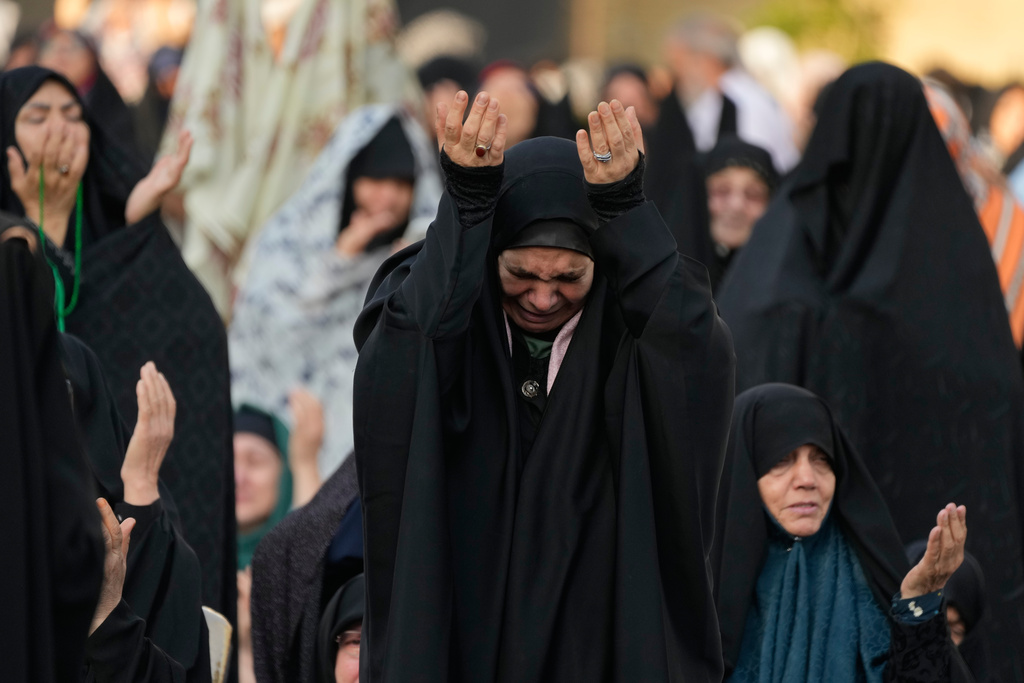 伊朗人民祈求降雨。美聯社