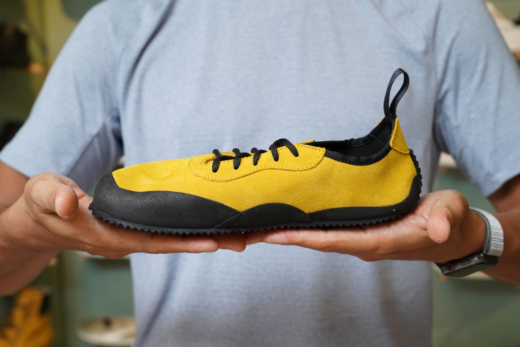 零落差」（Zero-Drop）是指鞋底的前、後掌距離地面的高度保持一致。