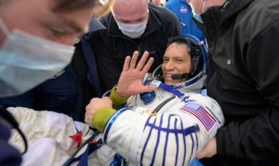 魯比奧破美國紀錄，在太空逗留了371天後返回地球。路透社