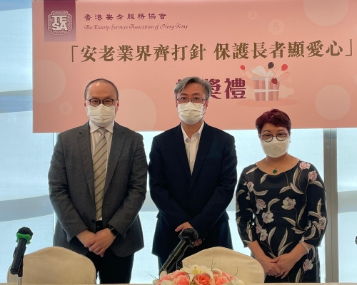 曾祈殷(左);陳志育(中)。