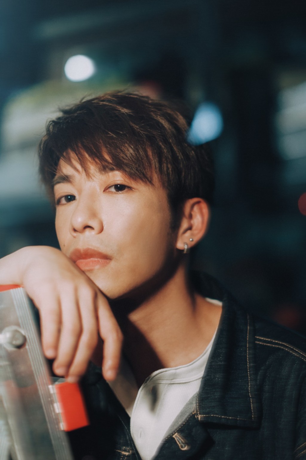 洪嘉豪《親愛的》嘗試新曲風,「係『嘈少少』、『Rock少少』嘅抒情歌。」 洪嘉豪《親愛的》嘗試新曲風,「係『嘈少少』、『Rock少少』嘅抒情歌。」