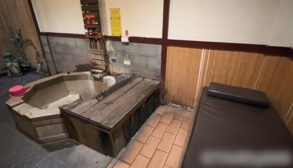 「皇池溫泉御膳館」傳出被偷拍的湯屋內部環境。 ETtoday