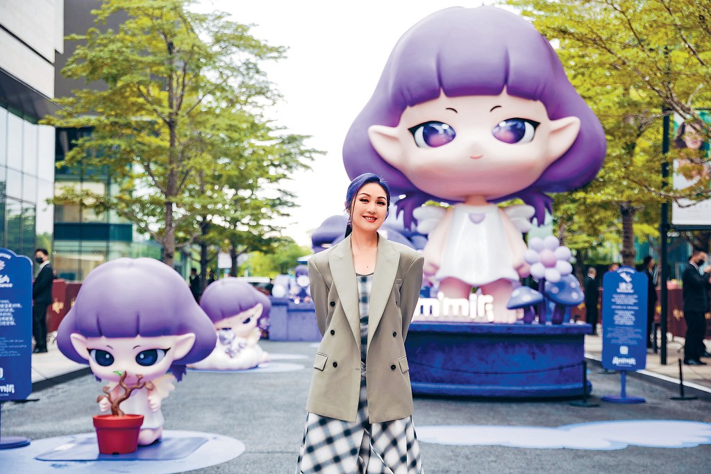 千嬅晨早到深圳迎接「囡囡」誕生。