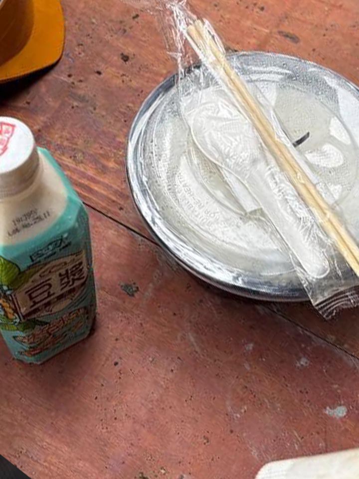 他上載多張真實伙食照片引起熱議(香港帶飯關注組@facebook帖文截圖) 他上載多張真實伙食照片引起熱議(香港帶飯關注組@facebook帖文截圖)