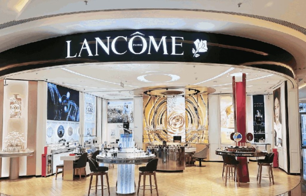 北馆拥有多家国际品牌店如Lancôme