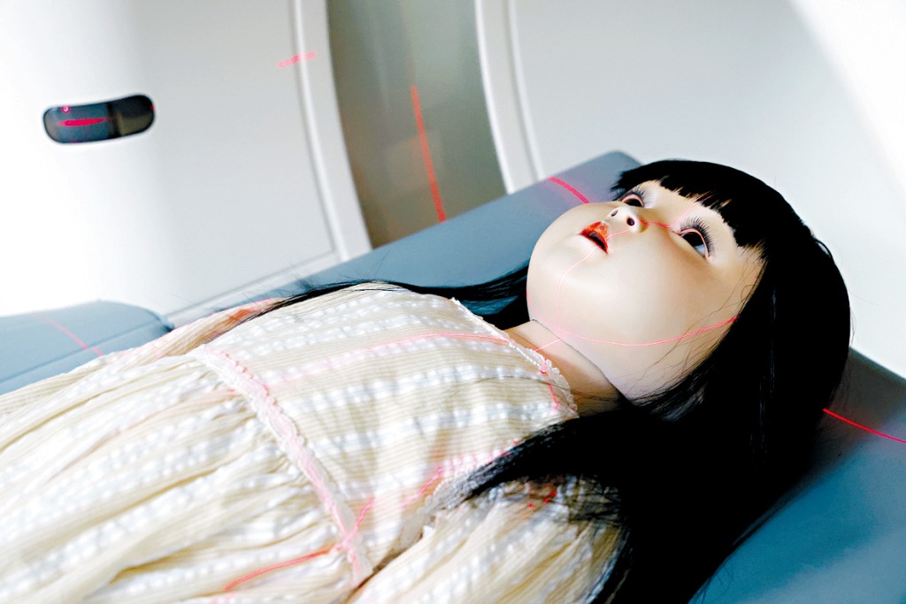 人偶「阿彌」原來有個悲慘童年？