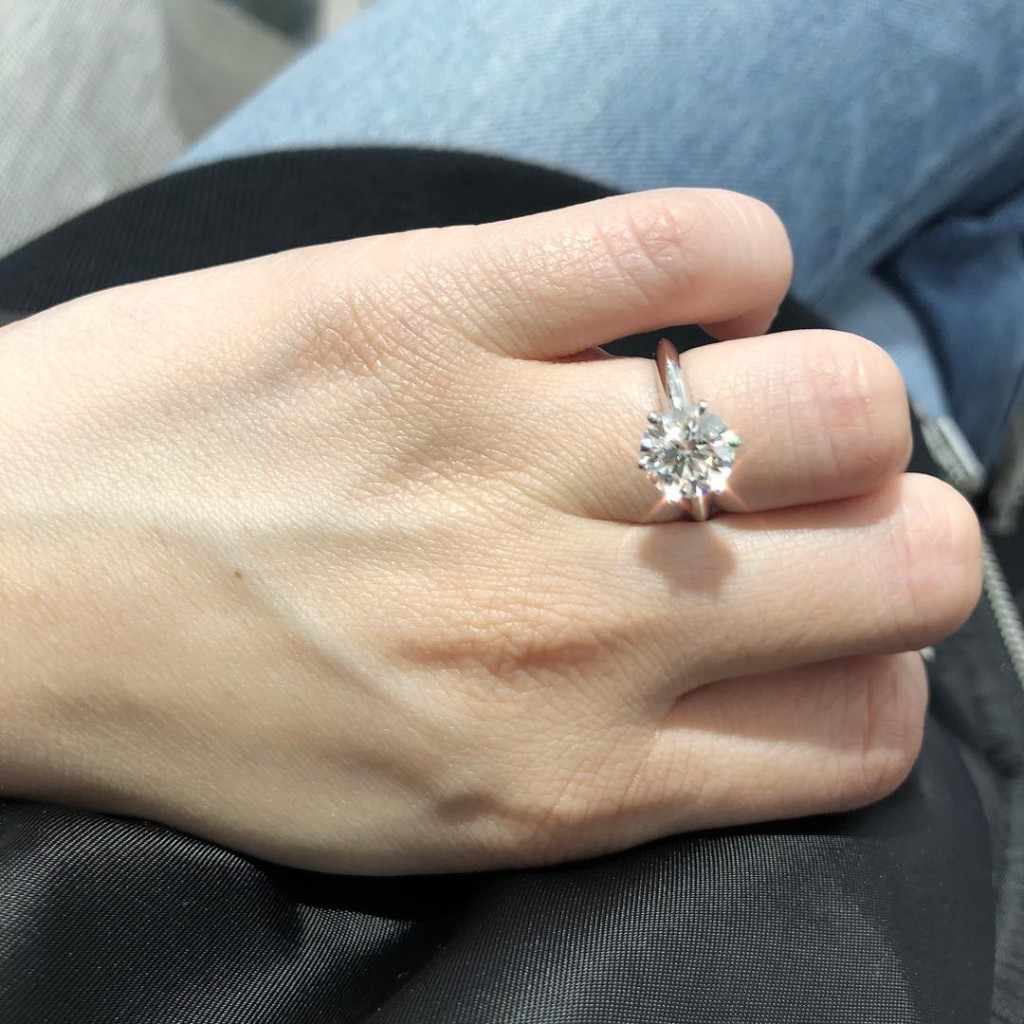 Michael自爆買這婚戒時因刷不了卡一度尷尬。
