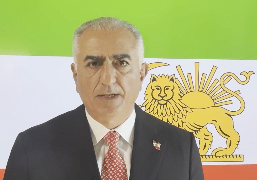 流亡海外多年的末代王儲巴列維，近日態度轉趨強硬，公開呼籲全球伊朗僑民「奪回屬於人民的大使館」。X@Reza Pahlavi 