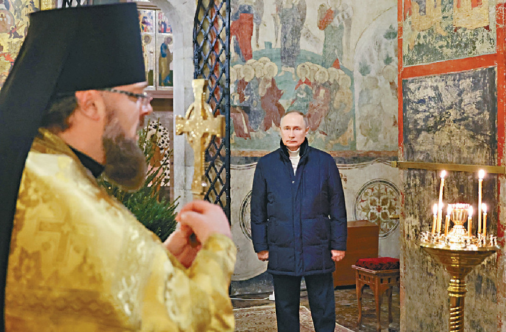 ■普京獨自在莫斯科聖母領報主教座堂出席子夜彌撒。