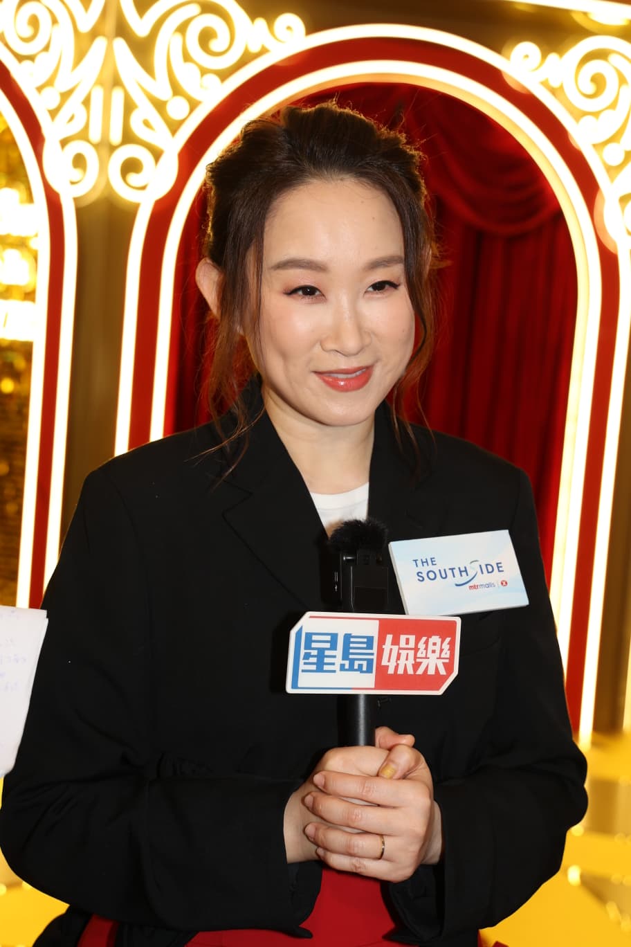 她表示戥对方好开心。