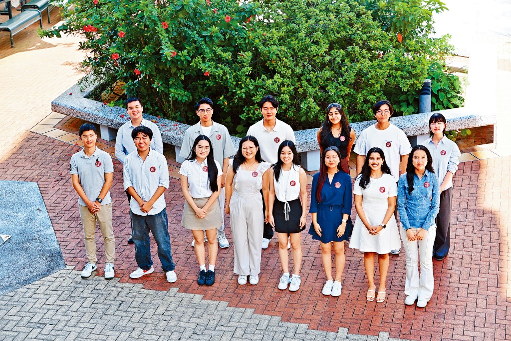 英基學校協會今年誕生17名狀元，當中6人計劃升讀醫學院，亦有人選擇法律、航空工程等學科。