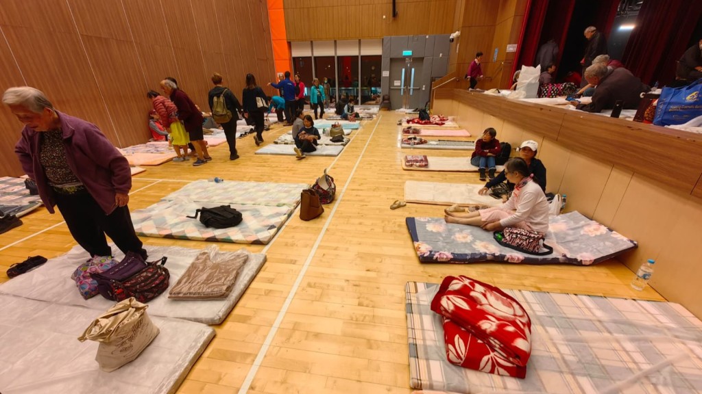 大埔宏福苑五級火｜一文睇社區資源 臨時庇護中心、臨時住宿及免費借尿袋資訊