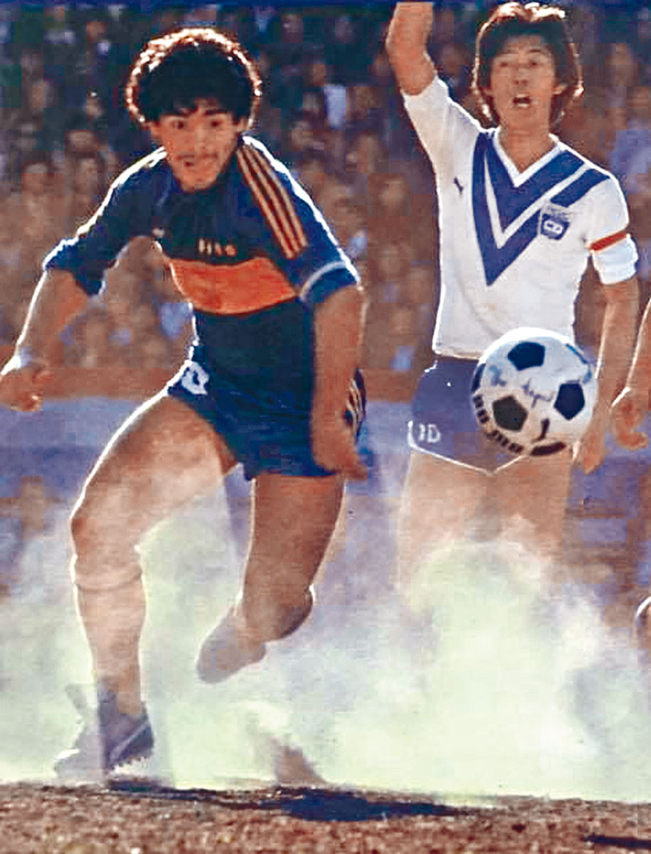 馬勒當拿（左）與胡國雄交鋒的場面十分經典，可惜兩人現已魂歸天國。