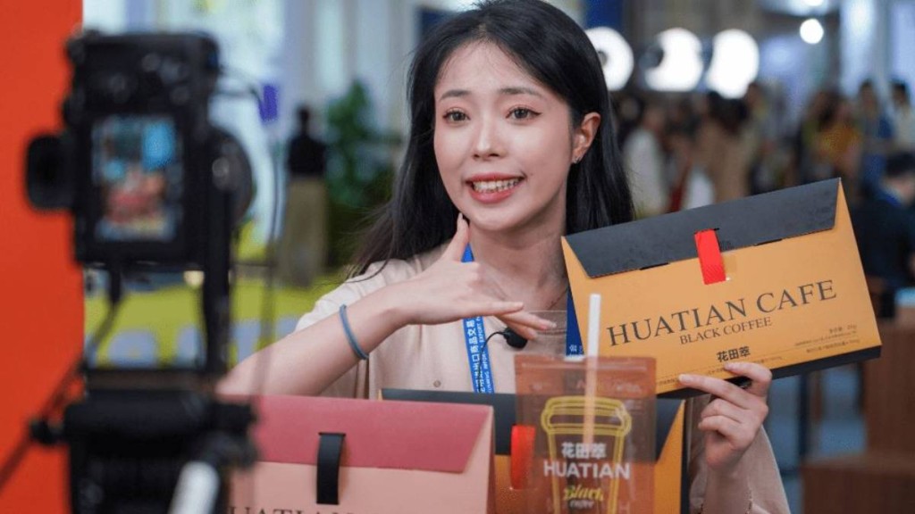 內地經絡經濟發達，不少網紅、直播主成為高收入人士。新華社