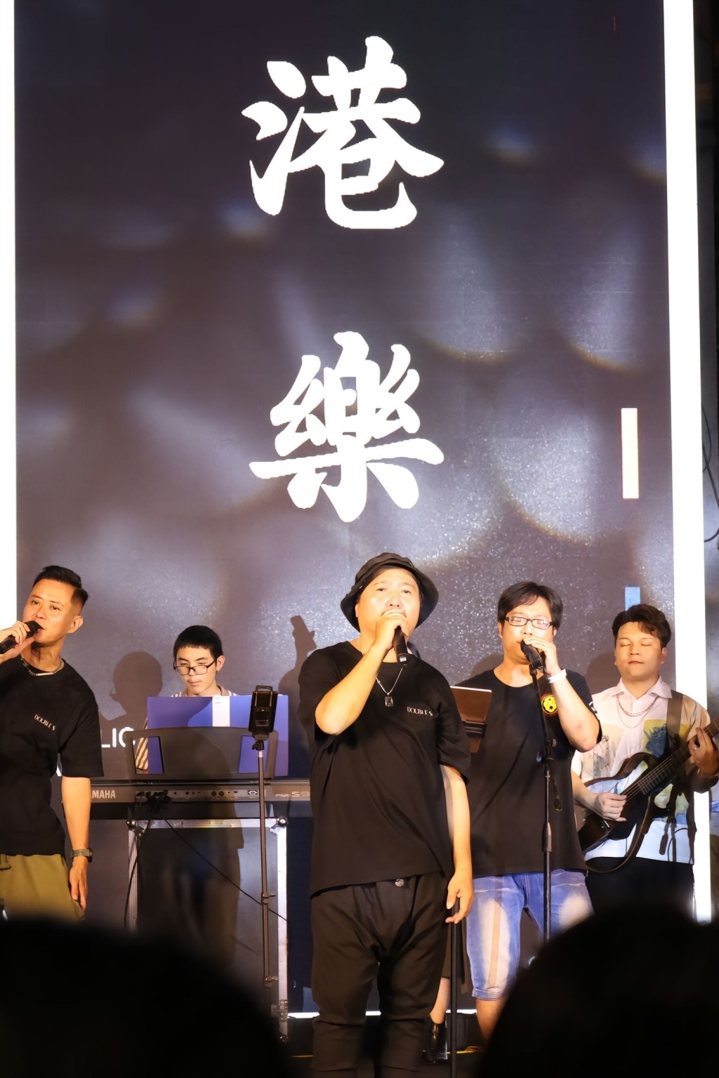 古明華與湯俊明都有上台表演。
